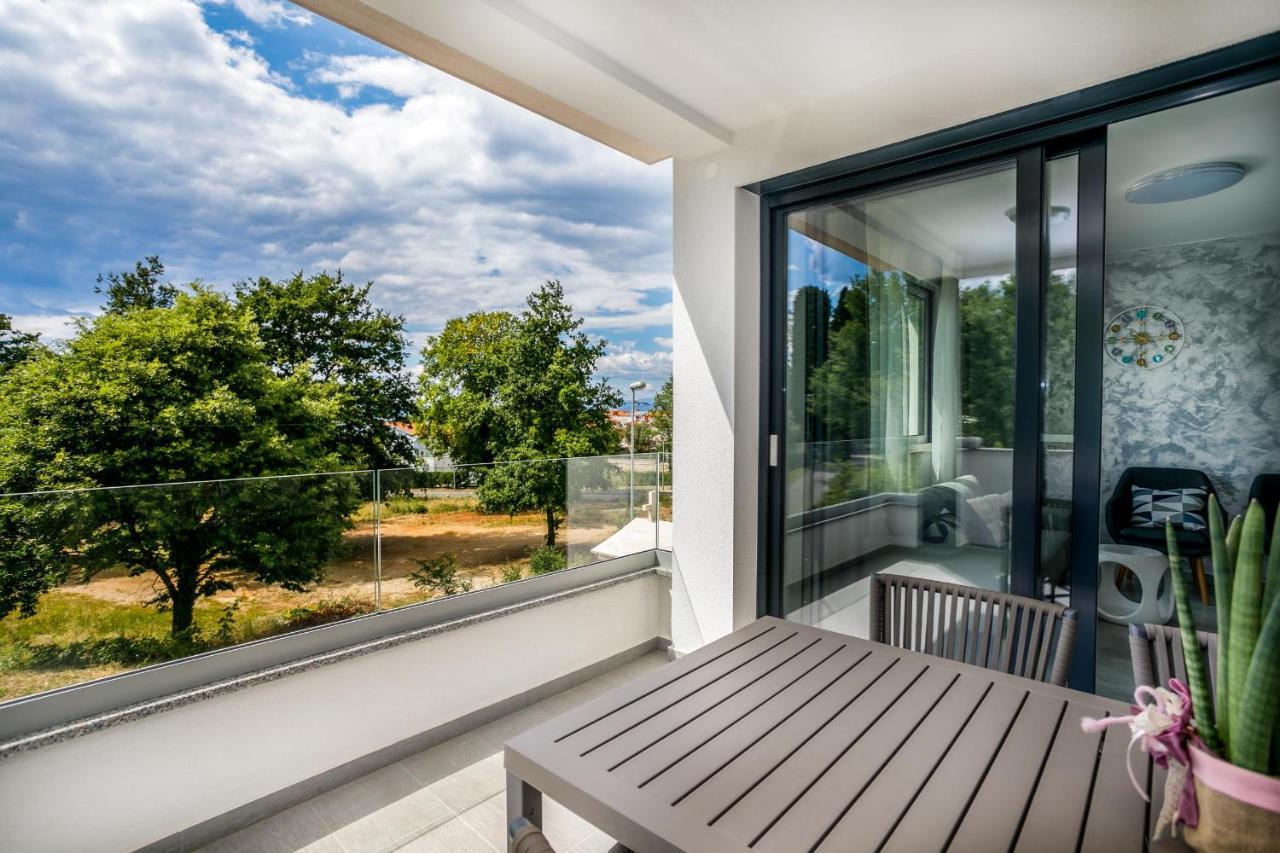 2A Partment Rukavina Apartment นยีวีเซ ภายนอก รูปภาพ
