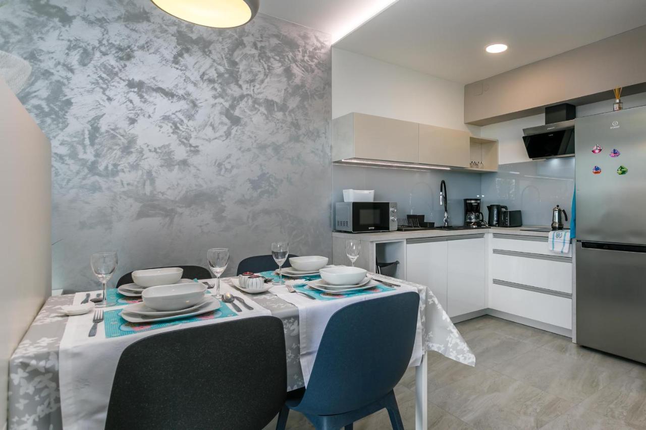 2A Partment Rukavina Apartment นยีวีเซ ภายนอก รูปภาพ