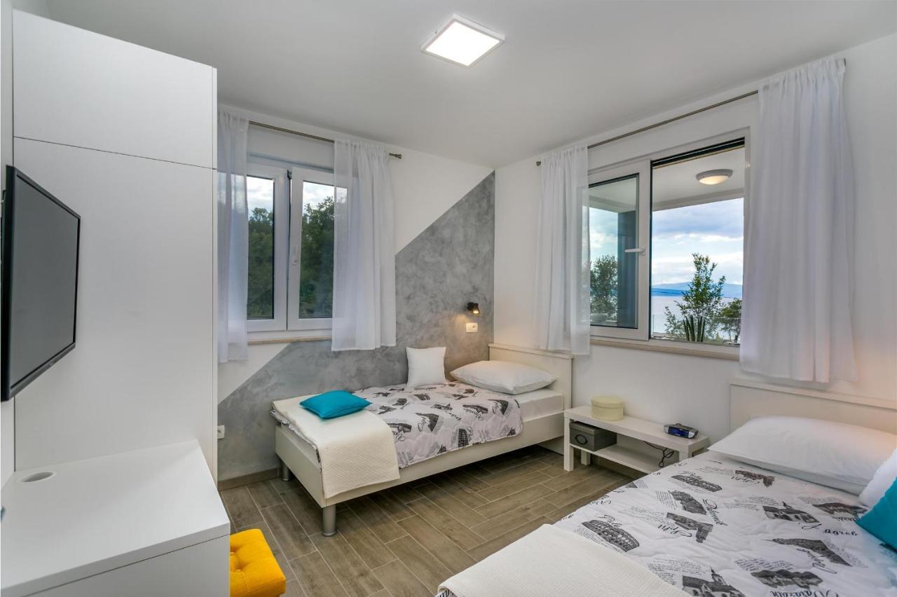 2A Partment Rukavina Apartment นยีวีเซ ภายนอก รูปภาพ
