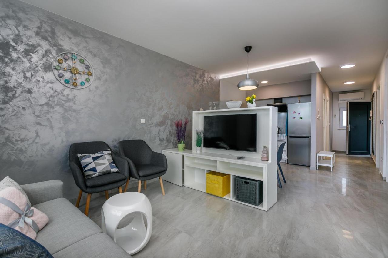 2A Partment Rukavina Apartment นยีวีเซ ภายนอก รูปภาพ